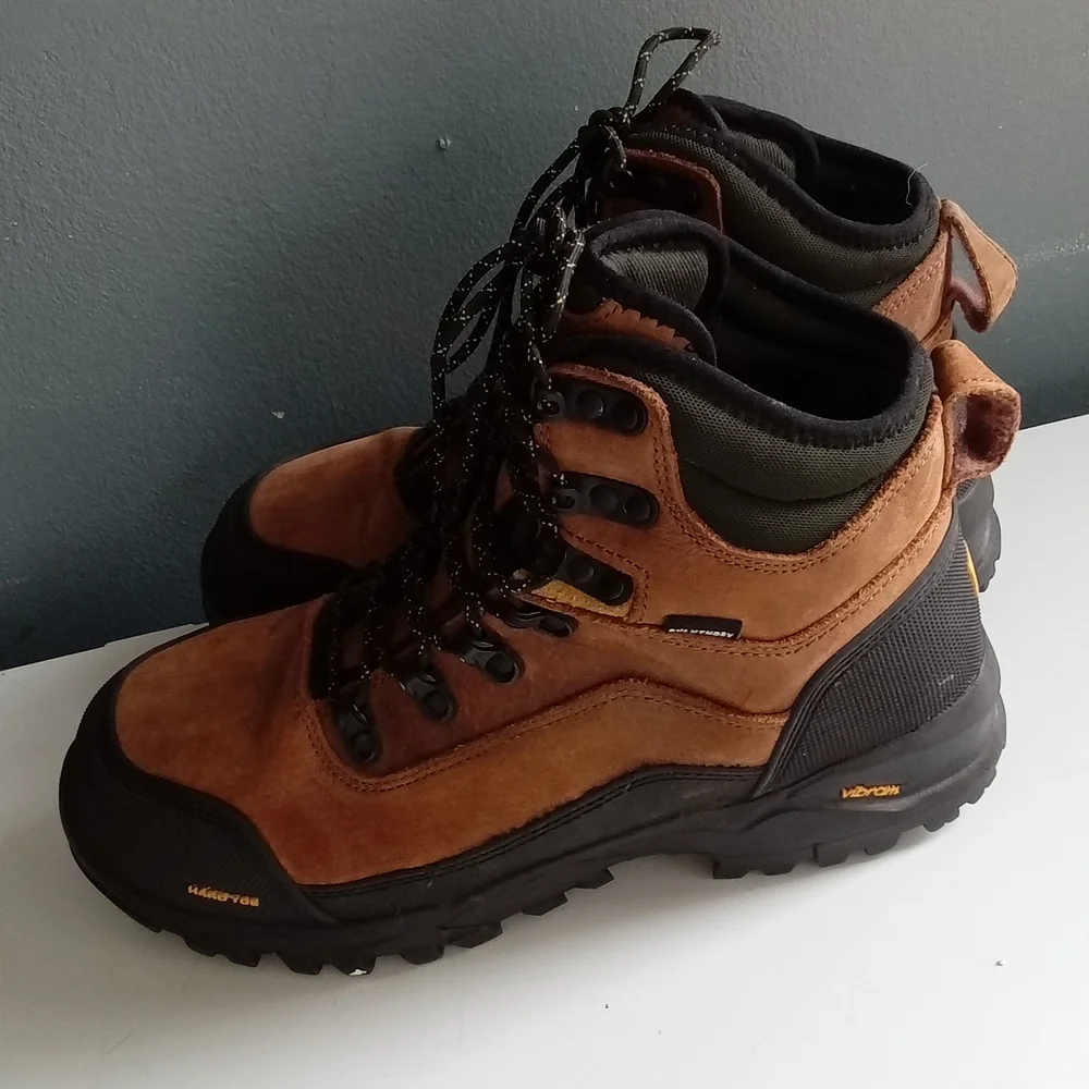 Duluth Trading Co Mens Mid Hiking Boots Waterproof Vibram Brown Leather Hard Toe